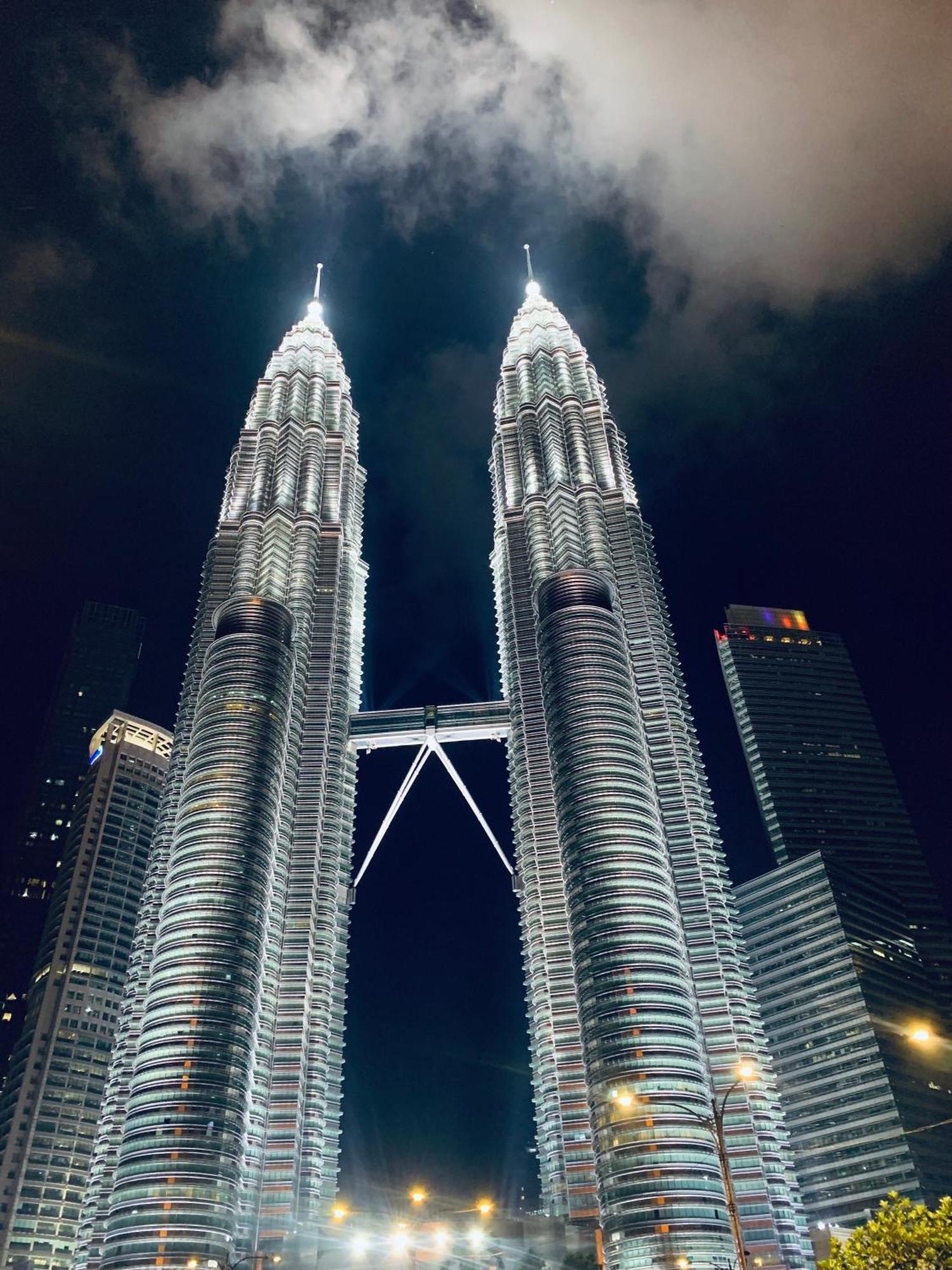 Scarletz Suites Klcc By Gc Luxury Suites 吉隆坡 外观 照片